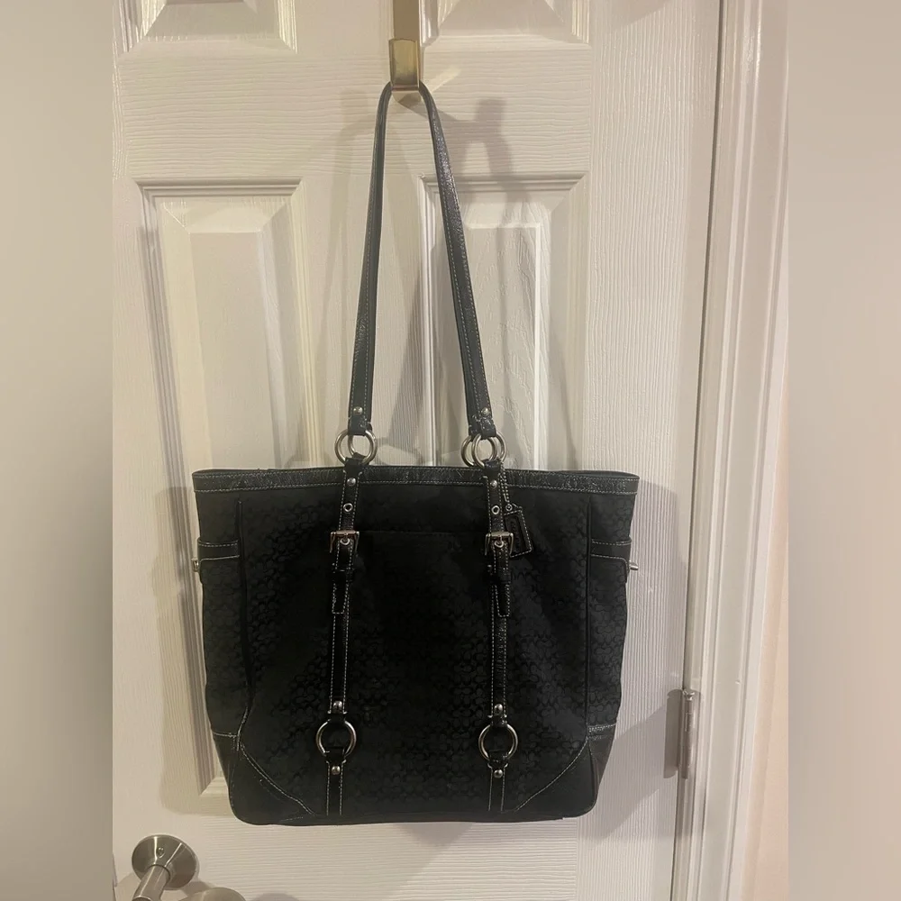 Coach Bag Coach bag with C Black Tote Bag with zipper Vintage Coach work bag - Picture 2 of 11